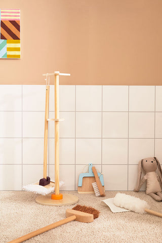 Playroom Cleaning Set – Wooden Pretend Cleaning Kit for Toddlers